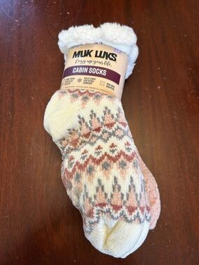 Muk Luks Cabin Socks - Cream, Pink & Gray Fair Isle 2 pair size S/M New